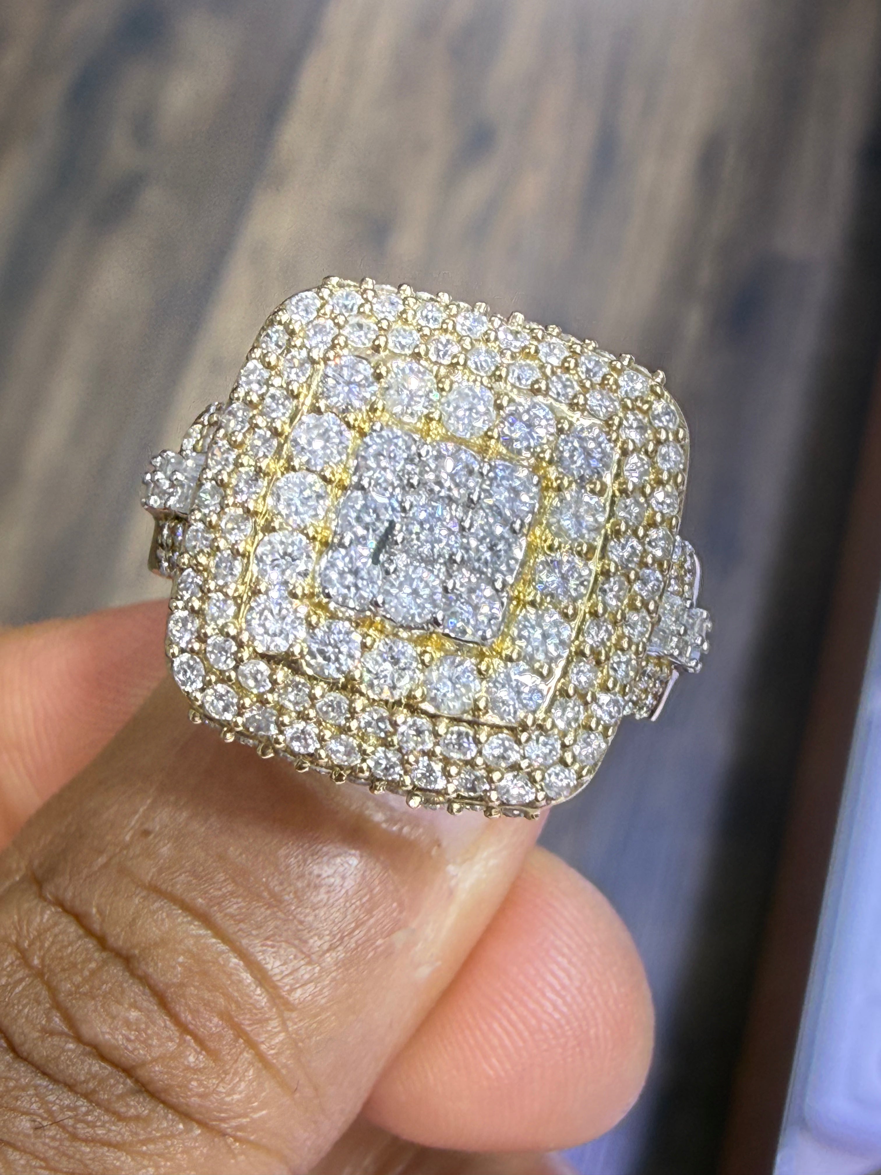 Men’s Natural Diamonds Ring