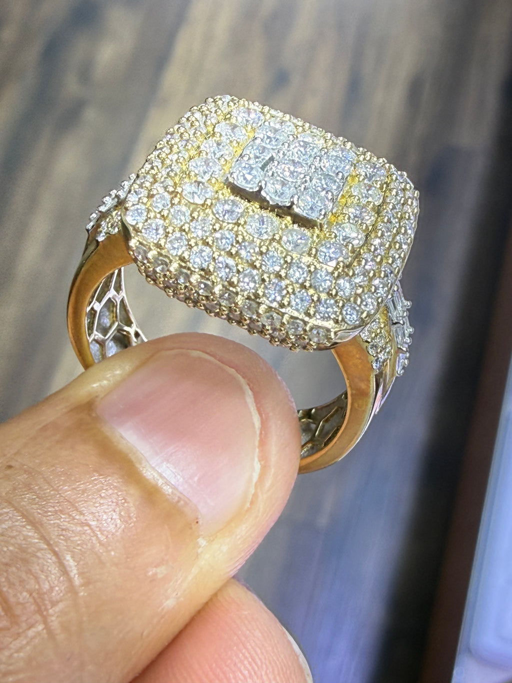 Men’s Natural Diamonds Ring
