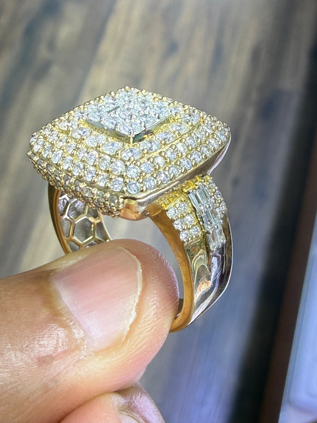 Men’s Natural Diamonds Ring