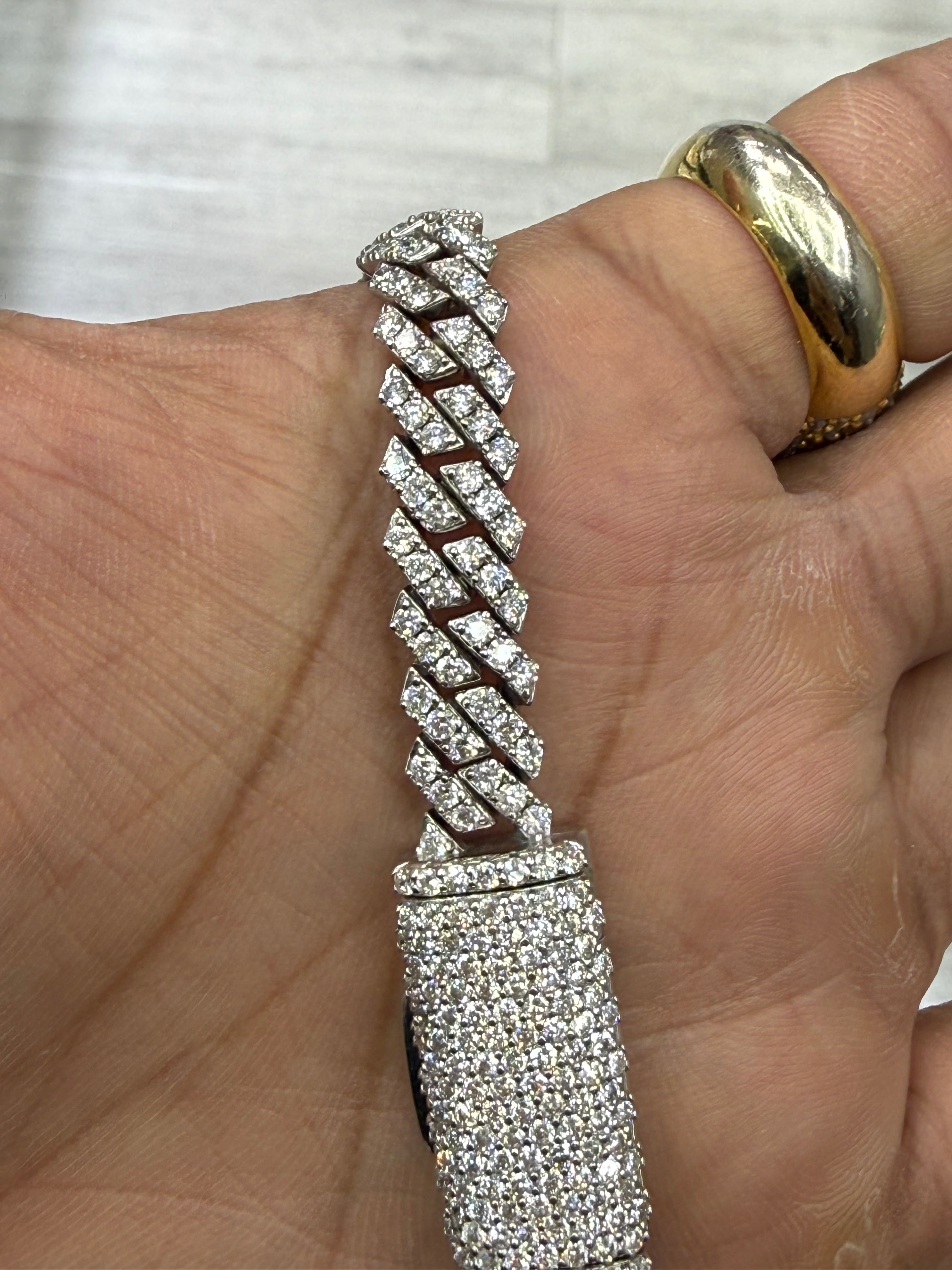 lab bracelet